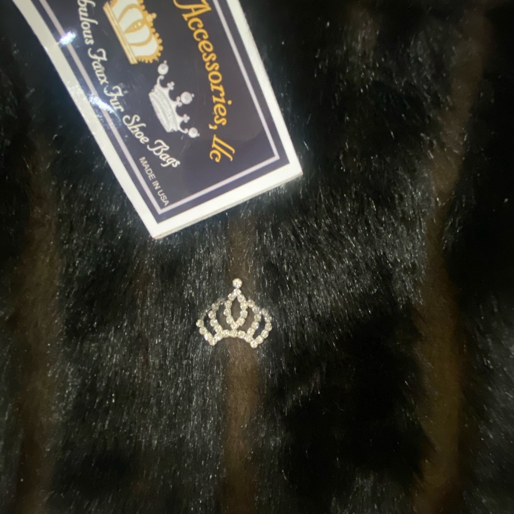 Royal Accessories Faux Mink Shoe bag NWT - Picture 3 of 6